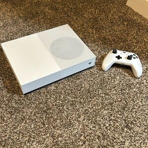 X box one s/ wire less controller 🎮